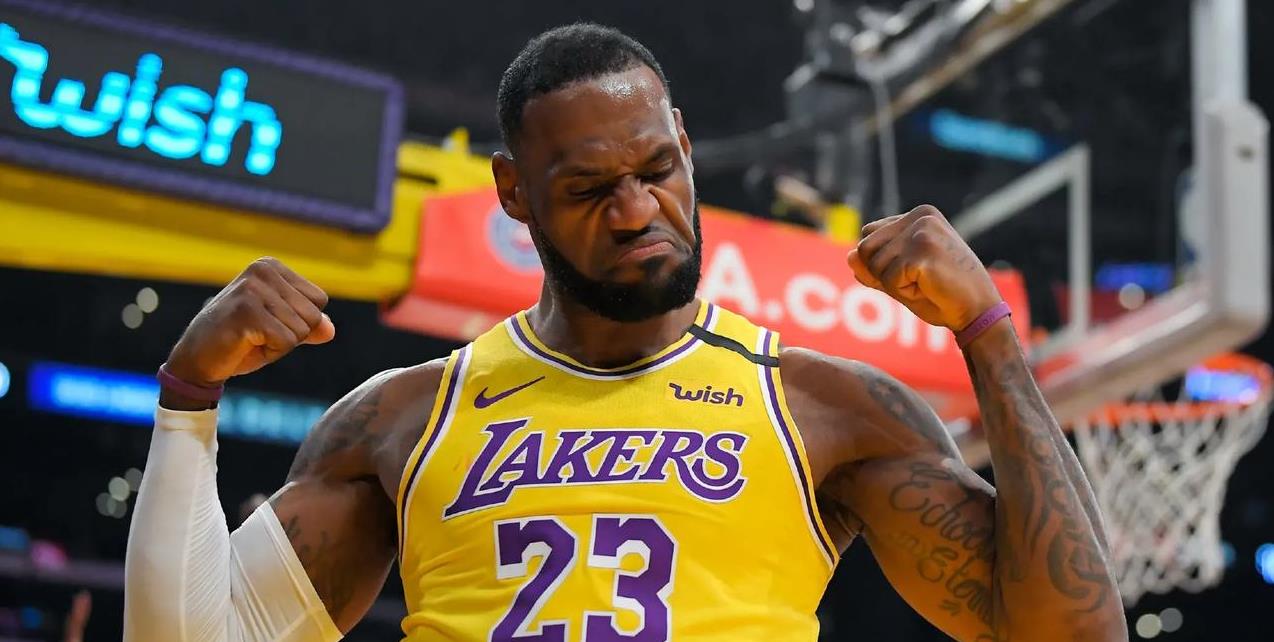 开云体育官网-快船大胜湖人，詹姆斯又遭狂虐