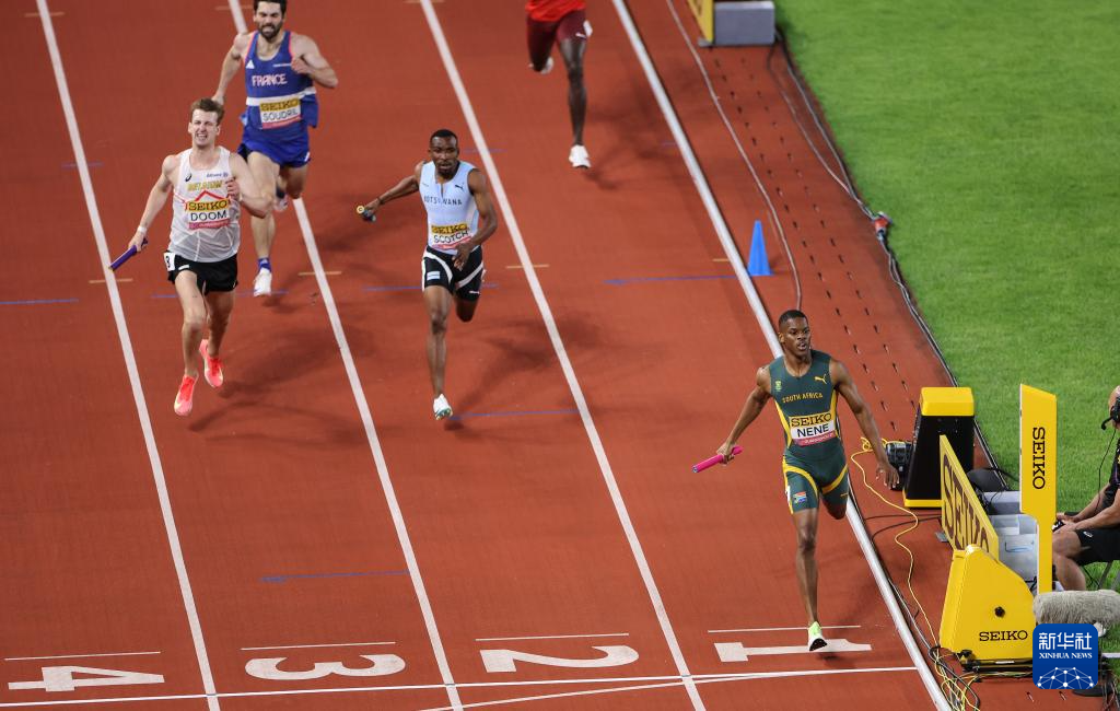 南非选手赢得银牌,实现突破 南非选手赢得银牌,实现突破