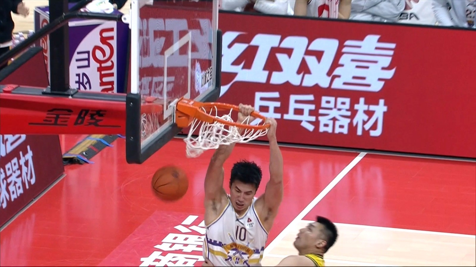 盖罗纳客场告负，连败困扰球队