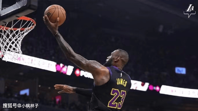 关于猛龙队主力球员空接暴扣,助球队逆转比分的信息 关于猛龙队主力球员空接暴扣,助球队逆转比分的信息