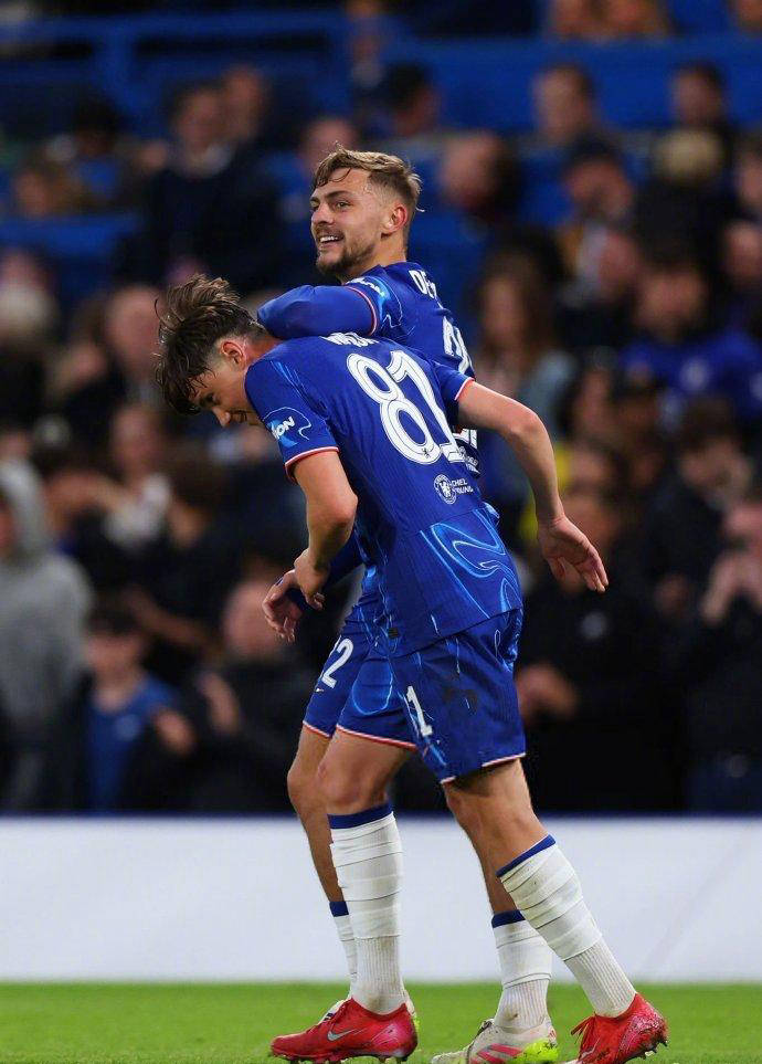 切尔西团结一致，凭借战术取得胜利