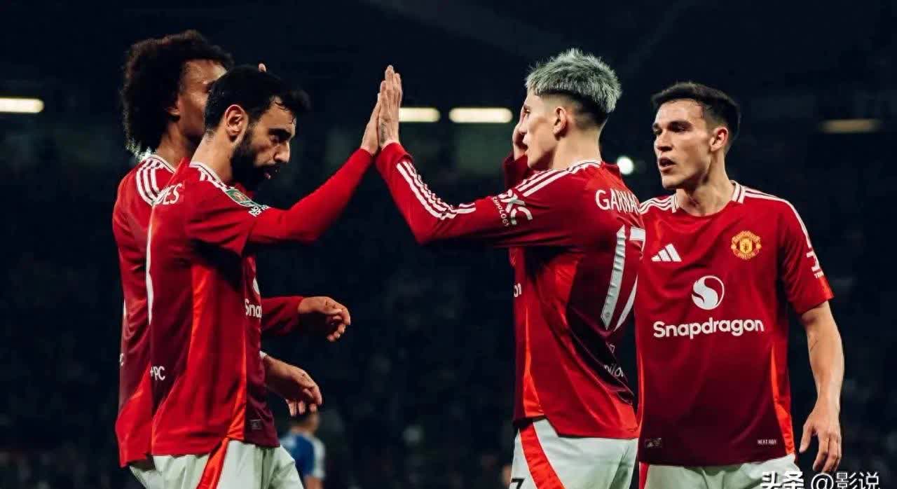 开云体育官方网站-曼联客场战平沃特福德，争冠形势激烈