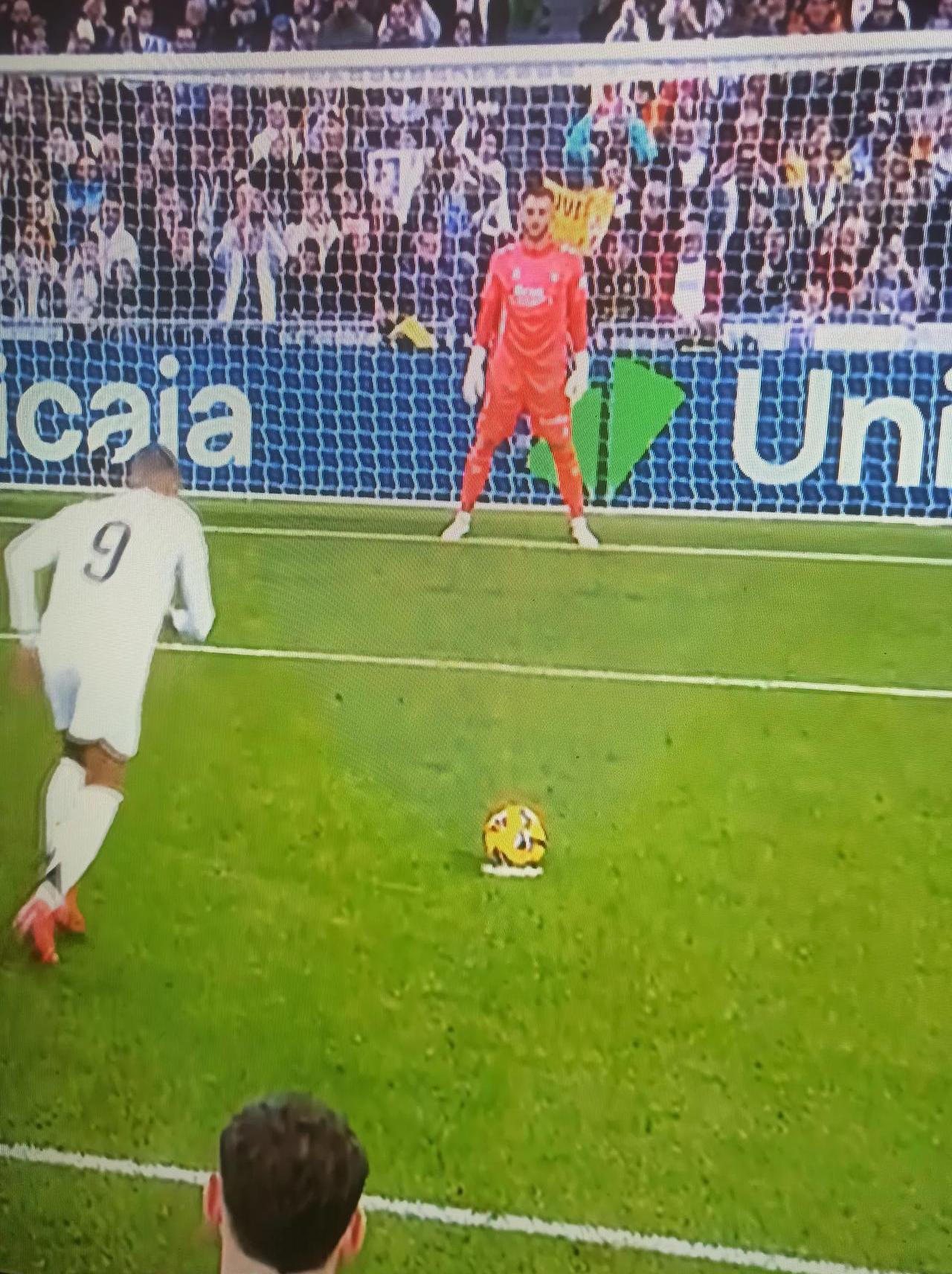 马赛客场击败斯特拉斯堡,取得胜利 马赛客场击败斯特拉斯堡,取得胜利