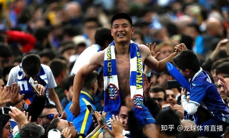 开云体育APP下载-比赛结束后球队庆祝的场面感人至深