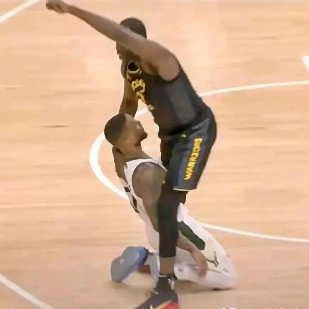 开云体育-雄鹿成功守住阵地，打出精彩比赛