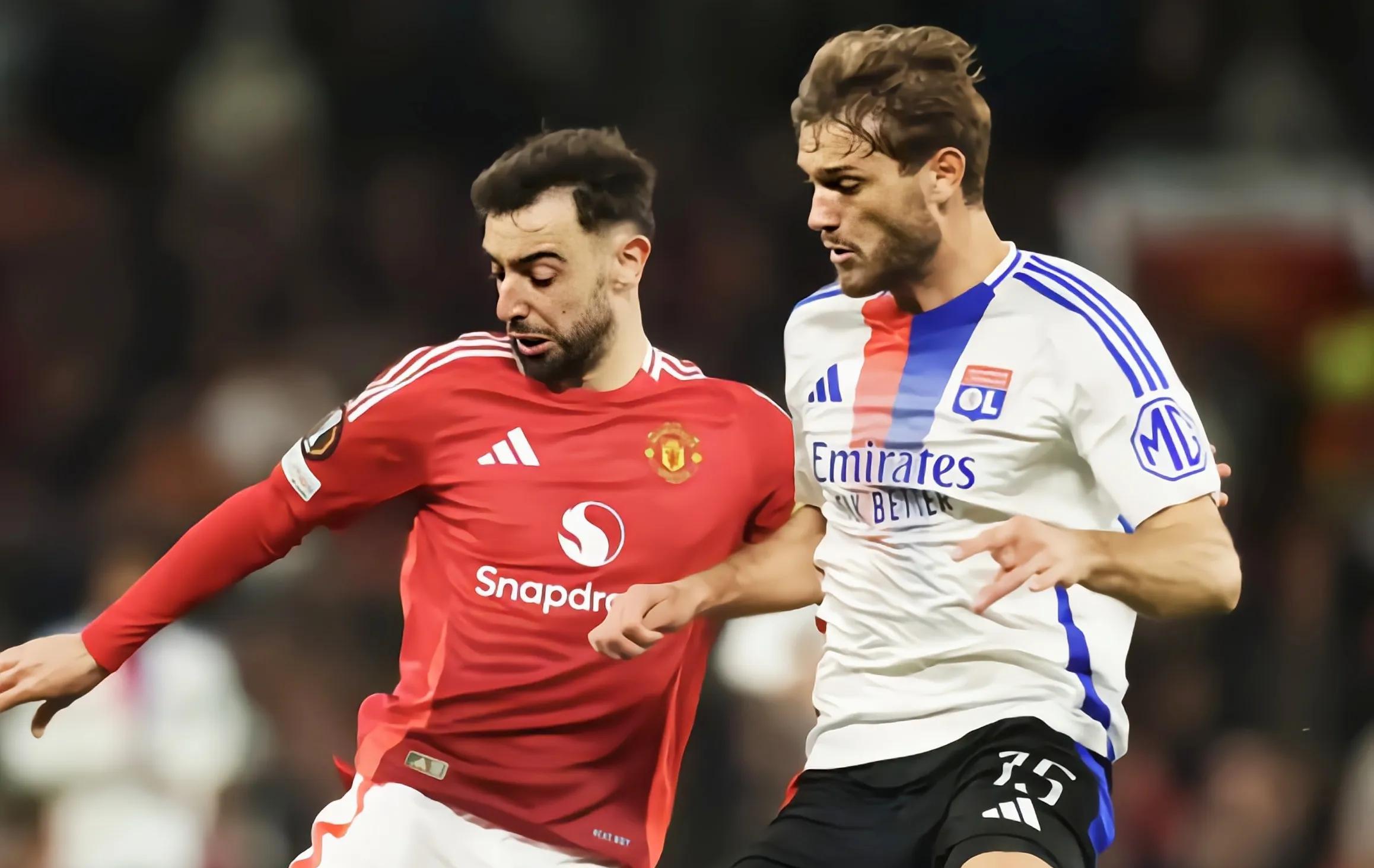 曼联濒临出局,淘汰赛晋级之路充满坎坷 曼联濒临出局,淘汰赛晋级之路充满坎坷