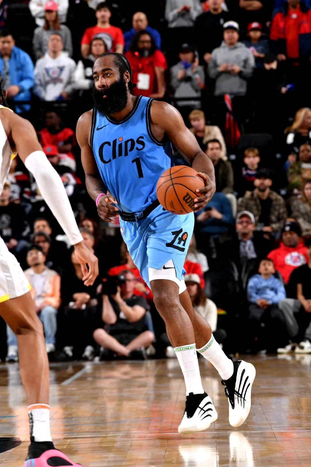 开云体育app-快船胜爵士，实时比分峰回路转的简单介绍