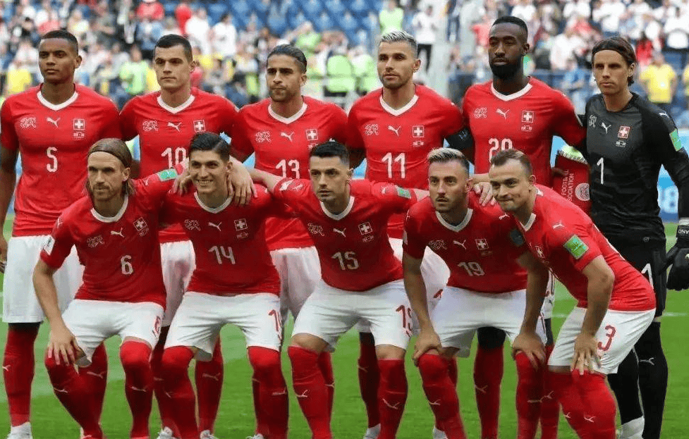 包含罗马尼亚队在对决奥地利的胜负之战的词条