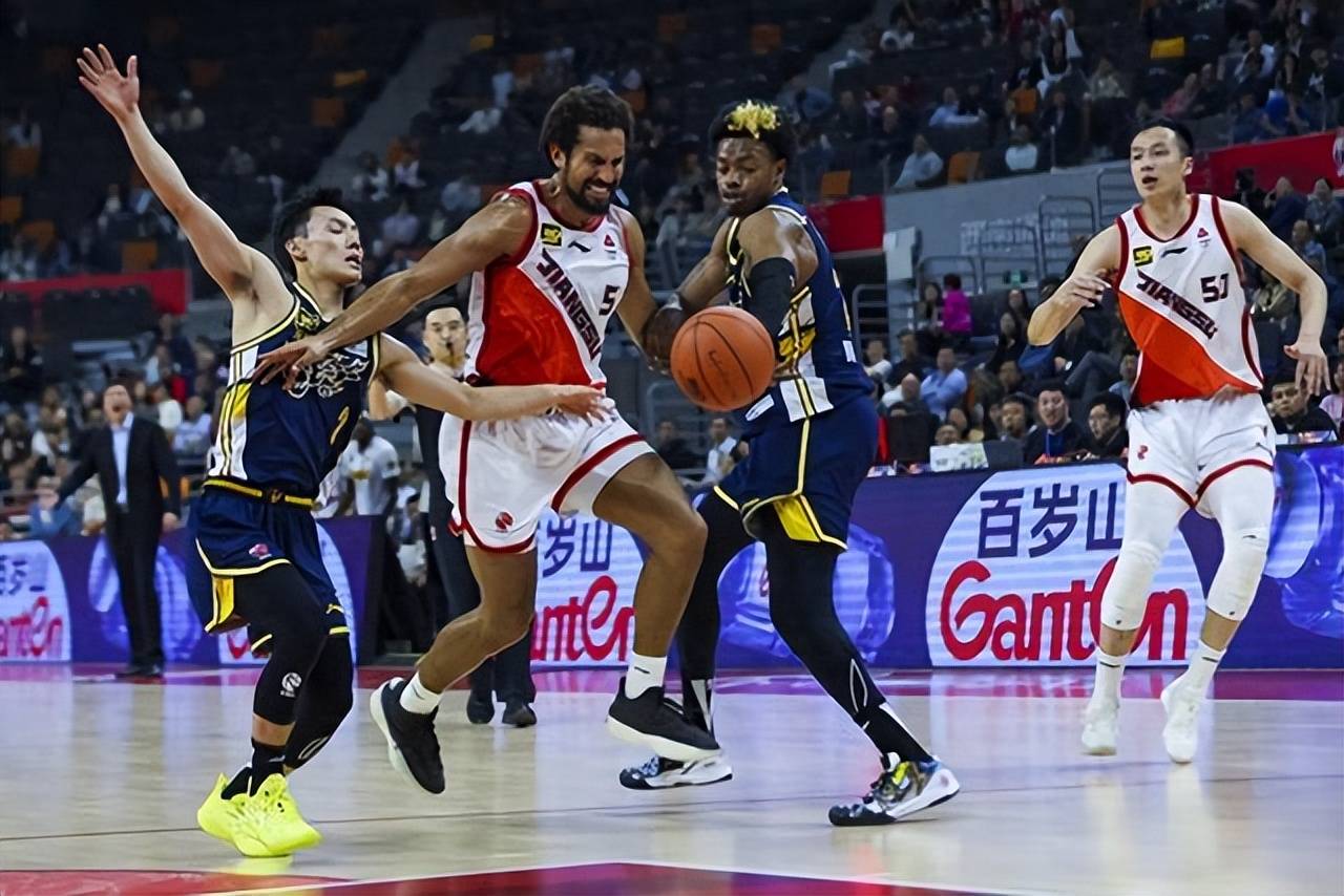 包含篮球联赛风波频发,球队外援引发争议的词条 包含篮球联赛风波频发,球队外援引发争议的词条