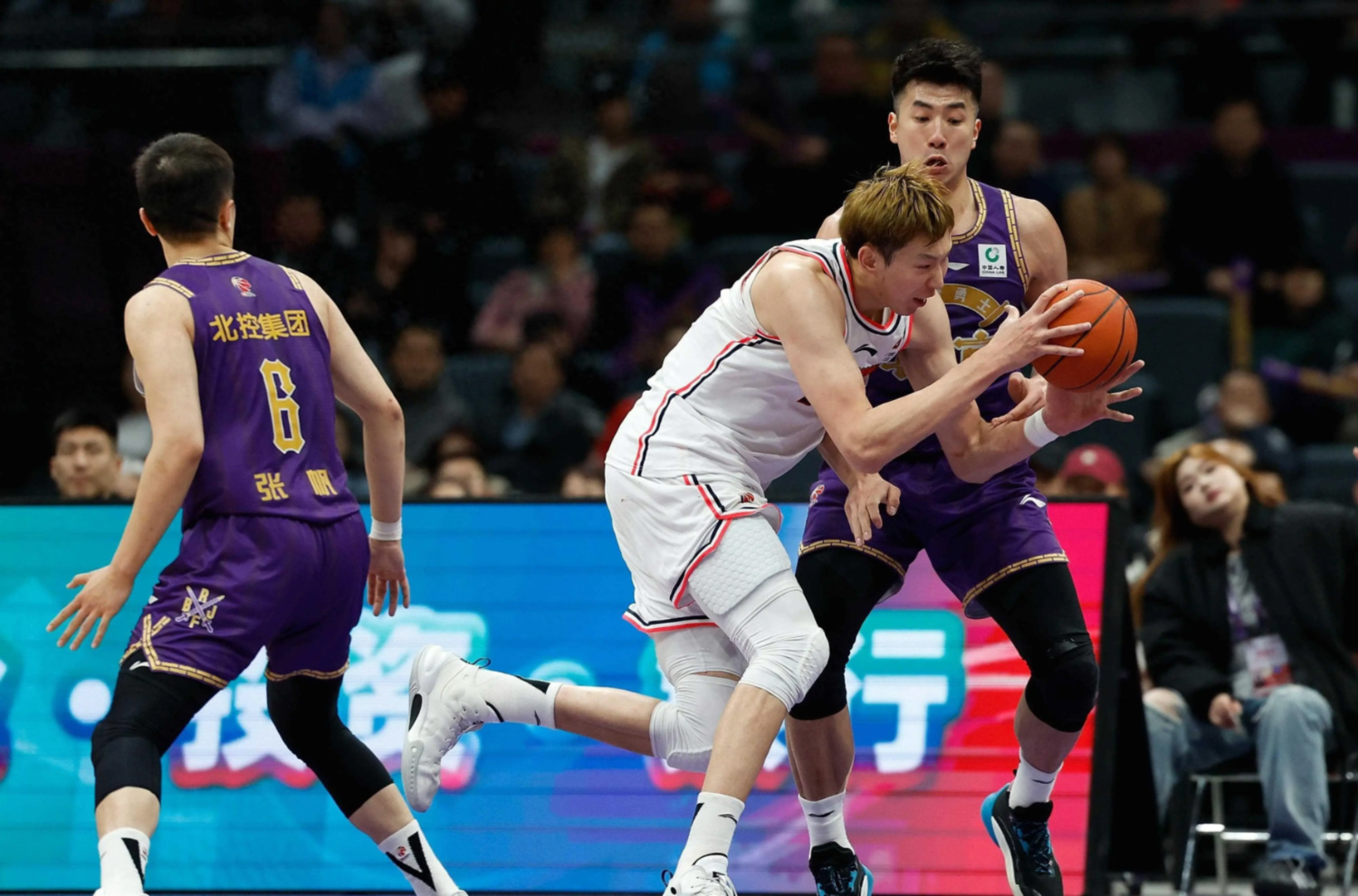 开云体育中国-柯隆主力中场复出，助球队取得宝贵三分