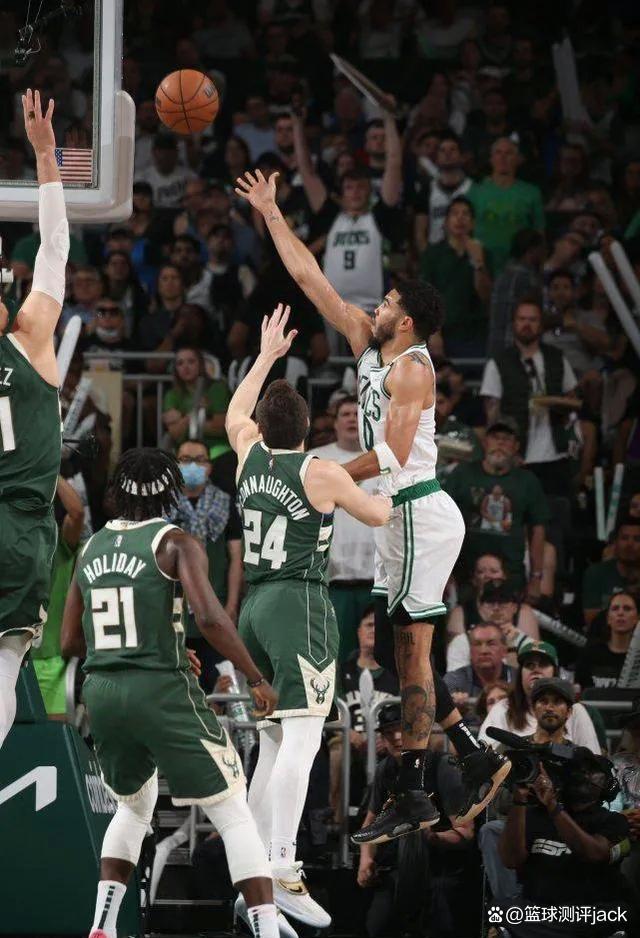 凯尔特人遭遇魔术绝杀,遭遇三连败! 凯尔特人遭遇魔术绝杀,遭遇三连败!