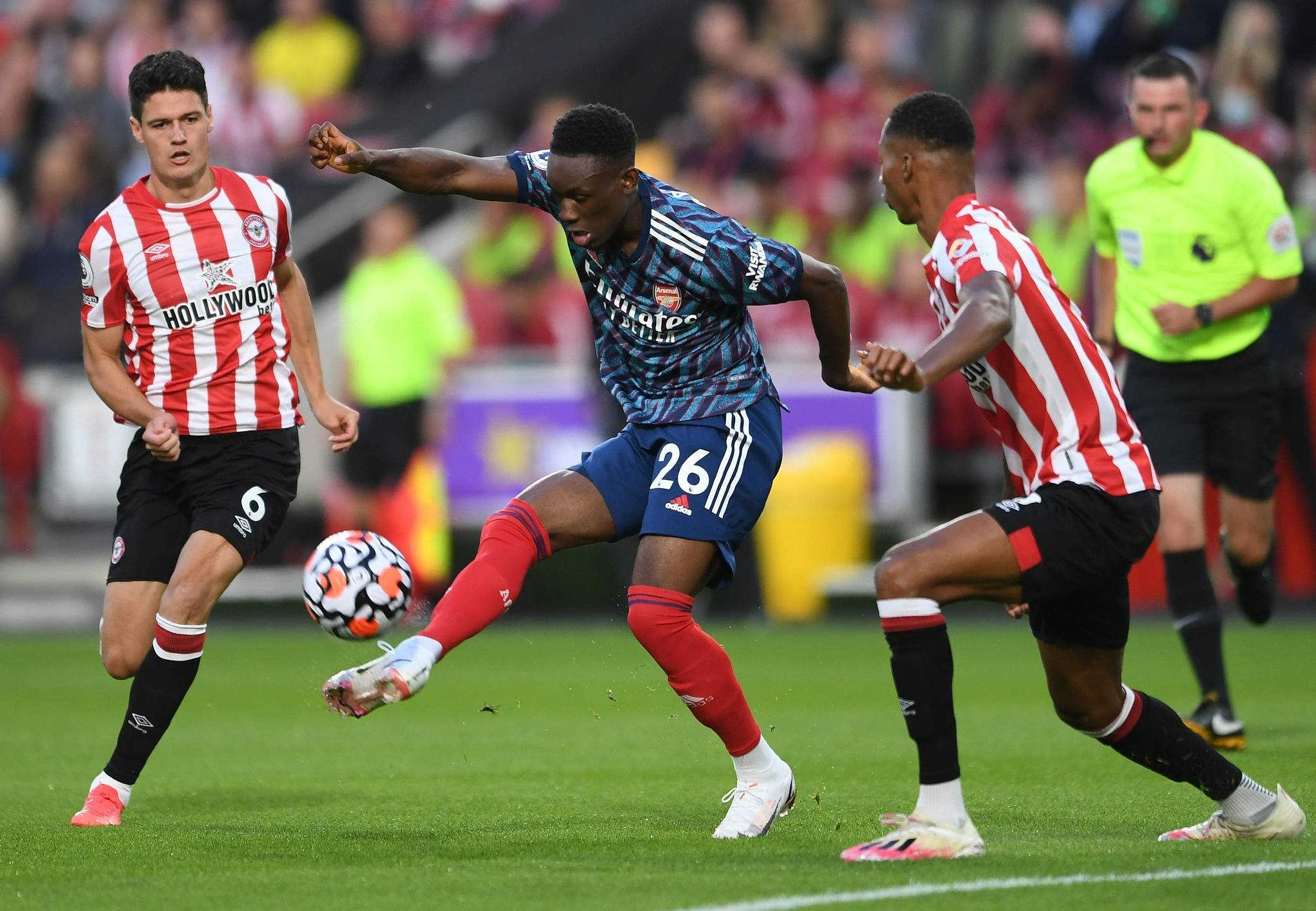 关于弗莱堡队主场失分，积分榜上有所下滑的信息