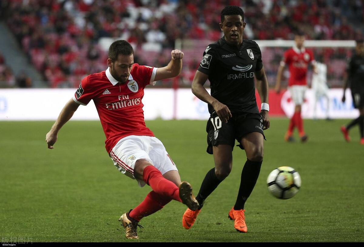 开云体育-亚眠主场不敌摩纳哥，遭遇连败