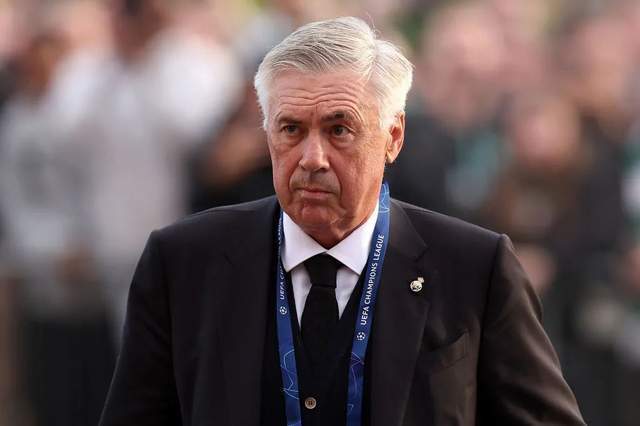 开云体育中国-关于著名足球教练被爆料私生活混乱，掀起风波的信息