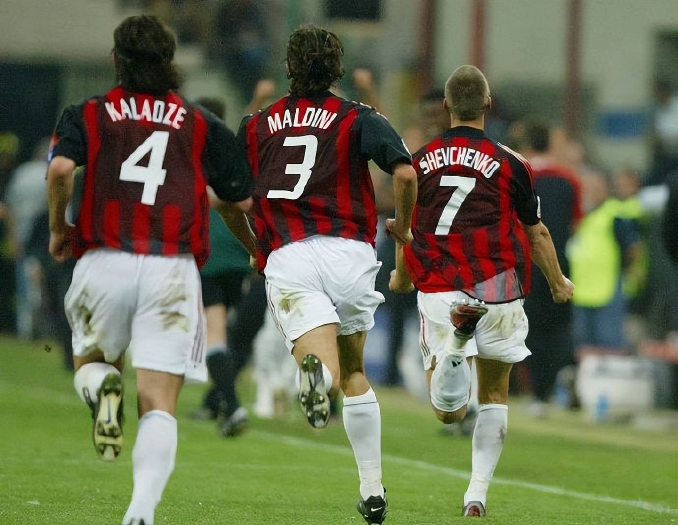 AC米兰胜利收官,提前锁定欧冠席位的简单介绍 AC米兰胜利收官,提前锁定欧冠席位的简单介绍