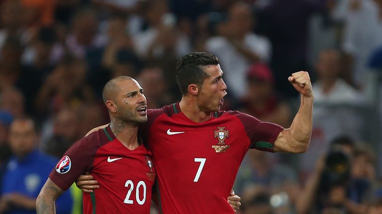 波兰队艰难胜出,晋级下一轮 波兰队艰难胜出,晋级下一轮