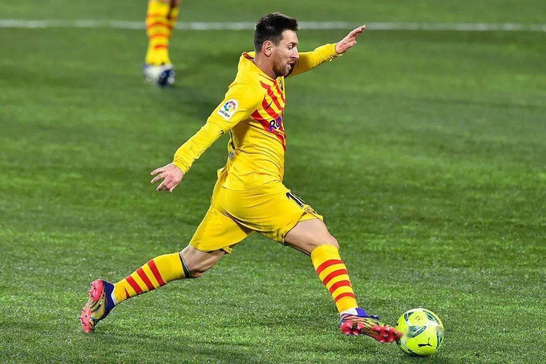 梅西独尊破门连连,巴萨轻松获胜! 梅西独尊破门连连,巴萨轻松获胜!