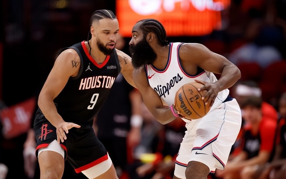 火箭击败湖人,豪取胜利! 火箭击败湖人,豪取胜利!