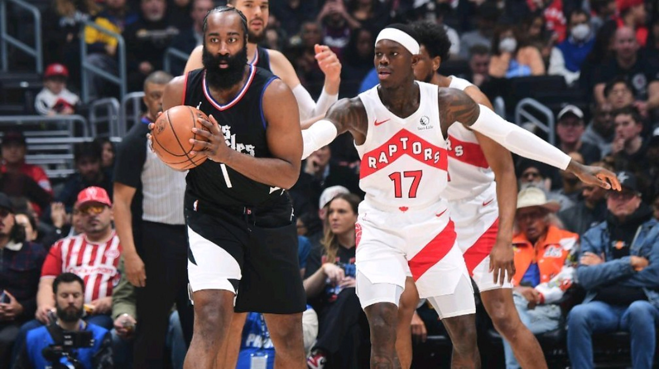 快船主场大胜猛龙，领先西部