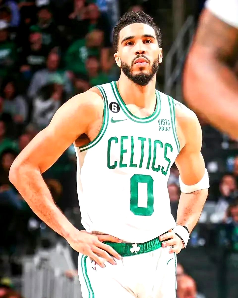 凯尔特人惨败活塞，厄文低迷送出失误