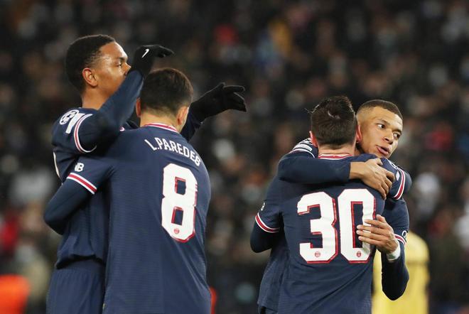 开云体育官方网站-法甲巴黎圣日耳曼客场3-1击败南特，领先优势扩大至13分的简单介绍